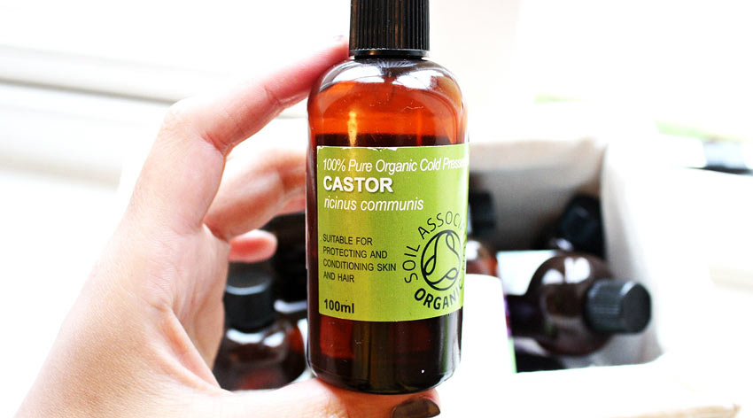 Касторовое масло для волос - польза и способы применения в домашних условиях